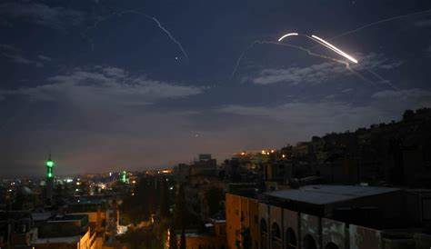 قصف جوي إسرائيلي يستهدف محيط دمشق