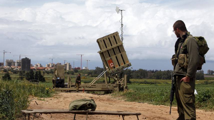الجيش الإسرائيلي ينشر القبة الحديدية تحسباً لإطلاق صواريخ