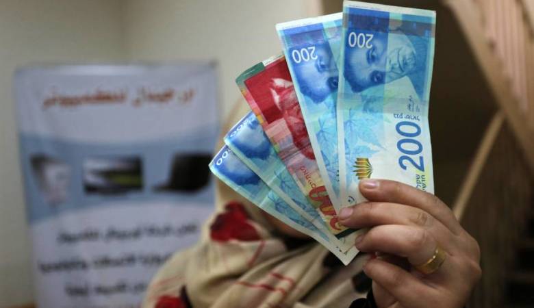 اسرائيل تقتطع 2.5 مليون شيكل من أموال المقاصة الفلسطينية