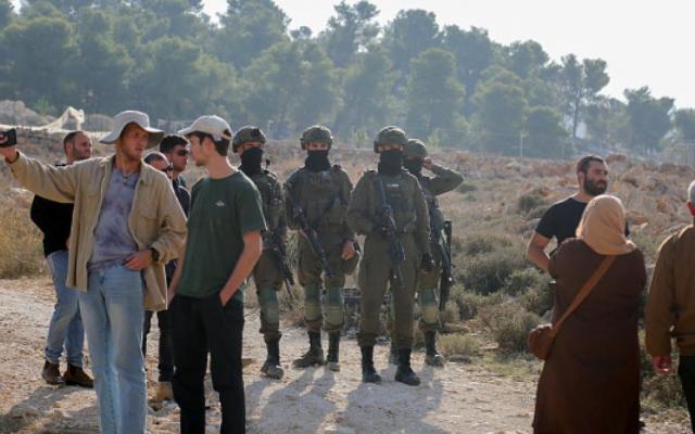 جيش الاحتلال يعلن "حوارة" في جنوب الخليل منطقة عسكرية مغلقة