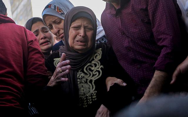 الاحتلال يواصل تصعيد خروقاته في غزة: شهداء وجرحى بقصف واستهدافات بعدة مناطق