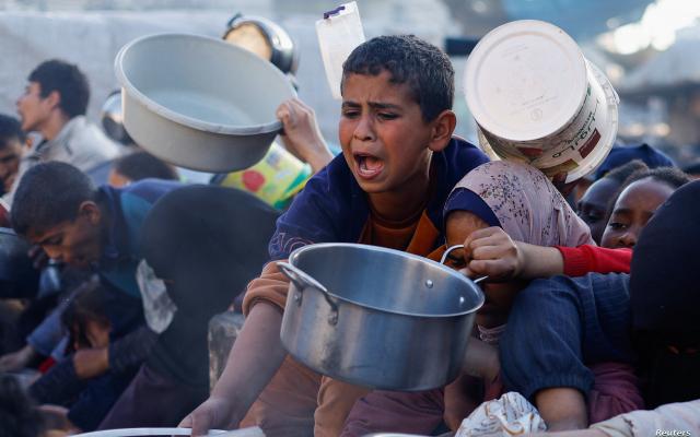 الحرب على غزة: الاحتلال يوسّع عملياته البرية ومخاطر المجاعة تتصاعد