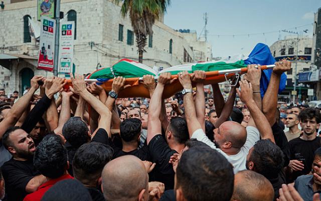 الضفة تحت النار: استشهاد شاب في قلقيلية وإصابة آخر في بيت دقو