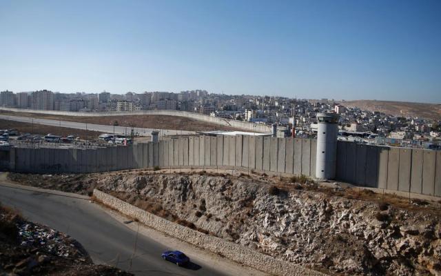 التحذير من مخطط استيطاني يفصل شمال القدس عن امتدادها الفلسطيني