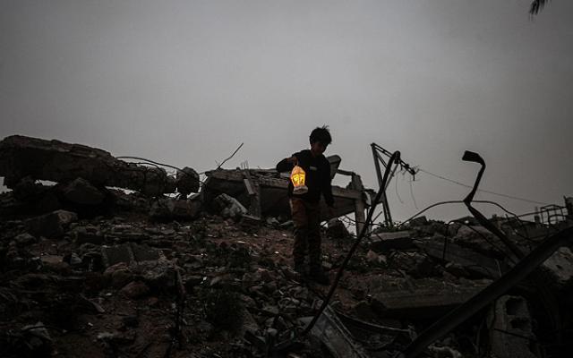 وقف إطلاق نار هش في غزة: خروقات واستهدافات متواصلة ومستشفى مهدد بالتوقف