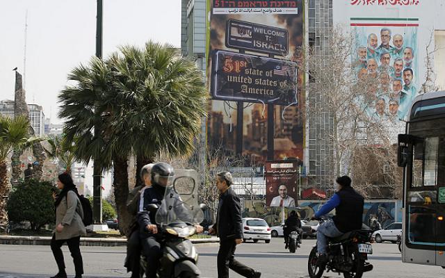 واشنطن: رفض إيران بحث الصواريخ "مشكلة كبيرة"... عراقجي يؤكد جدية طهران بالمفاوضات