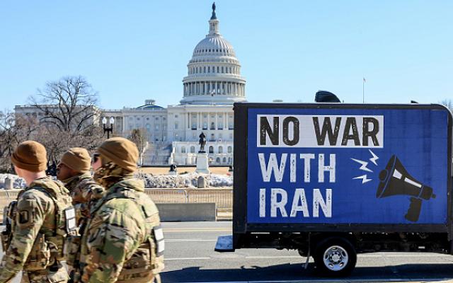 استئناف المحادثات النووية بين أميركا وإيران في جنيف وسط تهديدات عسكرية