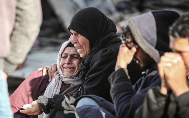 إسرائيل تستثمر حرب إيران لتكريس السيطرة على غزة