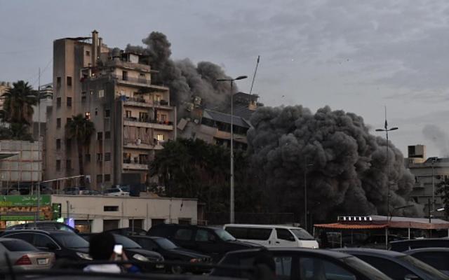 لبنان | شهداء في غارات عنيفة على بيروت وحزب الله يطلق موجة عمليات "خيبر 1"