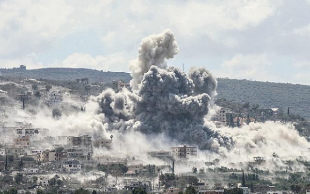 غارات إسرائيلية على جنوب لبنان بالتزامن مع مناورة عسكرية مفاجئة