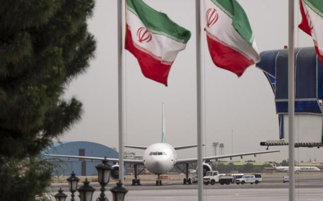 إيران: لا خطط للرد عسكرياً على حظر رحلاتنا الجوية