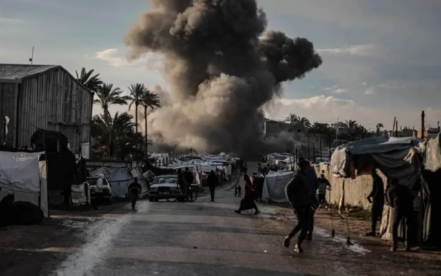 خاص | لقاء مرتقب لحماس مع ملادينوف: لا نقاش حول السلاح قبل إتمام المرحلة الأولى من اتفاق غزة