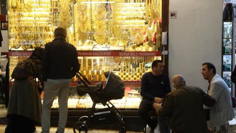 أونصة الذهب تتجه لأكثر من 5000 دولار بنهاية 2026... ومصارف مركزية تقود الارتفاع التاريخي