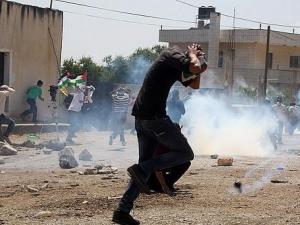 صورة أرشيفية لاختناق مواطنين في الضفة