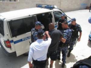 تاجر مخدرات