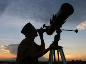 تحري رؤية هلال شهر رمضان