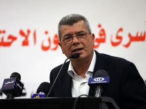 عيسى قراقع 