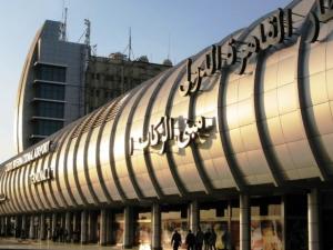 مطار القاهرة