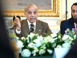 رئيس وزراء باكستان يزور السعودية وقطر وتركيا قبل عودة محتملة للمفاوضات بين إيران وأميركا