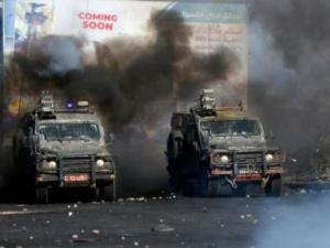 الاحتلال يقتحم جنين ومخيمها مدعوماً بـ40 آلية عسكرية.. اعتدى على طواقم إسعاف وأوقع إصابات بين المواطنين