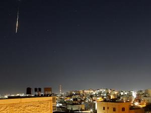 الحوثيون: استهداف مطار "بن غوريون" بصاروخ باليستي والعملية حققت هدفها بنجاح