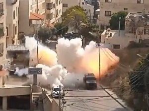 جيش الاحتلال يبدأ تصفيح آلياته بالضفة خشية العبوات الناسفة