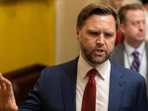 فانس: وقف إطلاق النار في غزة صامد وهذا لا يعني عدم حدوث مناوشات