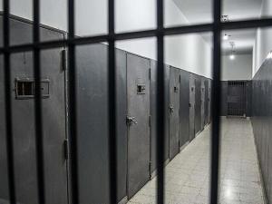 إسرائيل تهاجم "نيويورك تايمز" لكشفها اغتصاب أسرى فلسطينيين
