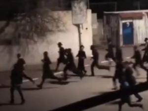 المستوطنون يهاجمون منازل المواطنين في كفل حارس