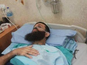 وزارة الأسرى تطلق نداءً عاجلاً لإنقاذ حياة الأسير الشيخ خضر عدنان