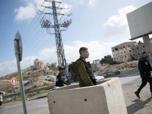 لليوم ال 22 على التوالي.. الاحتلال يواصل تشديد إجراءاته على حاجز الحمرا في الأغوار