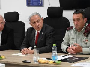 "نتنياهو": مستعدون لاحتمال توسيع العملية وتوجيه ضربات قوية ضد غزة