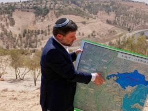 الاحتلال يصادق رسميًا على مخطط "E1".. سموترتيش: الدولة الفلسطينية تُمحى