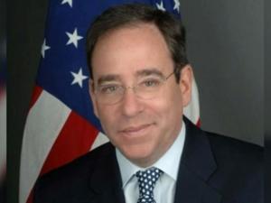 السفير الأميركي يطالب بوقف عنف المستوطنين