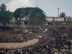 الاحتلال يبلغ المحكمة العليا برفض إخلاء البؤرة الاستيطانية "حوميش"