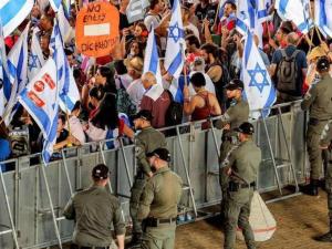 صحيفة عبرية: قلق "إسرائيلي" من اندلاع "حرب أهلية"