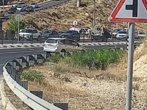  إصابة ثلاثة مستوطنين أحدهما خطيرة جراء إطلاق النار على حاجز تفوع قرب بيت لحم