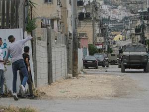 تخللتها اشتباكات ومواجهات: حملة اعتقالات بالضفة والقدس