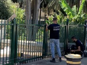 حيفا: إقامة سياج حديدي حول دير مار إلياس لمنع اقتحامات المتطرفين اليهود