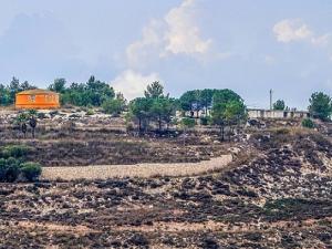 محكمة الاحتلال تُصادق على عدم اخلاء مستوطنة "حومش" جنوب جنين