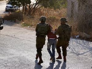 تخللتها مواجهات واشتباكات: الاحتلال يشن حملة اعتقالات بالضفة