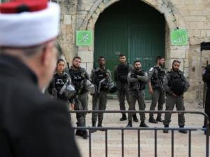 خطيب الأقصى: اعتداء شرطة الاحتلال على مصلين بالأقصى "حرب دينية"  