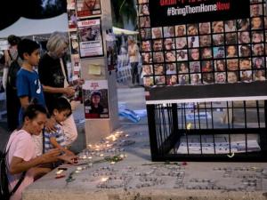 عائلات أسرى الاحتلال بغزة تطالب بصفقة تشمل "الكل مقابل الكل"