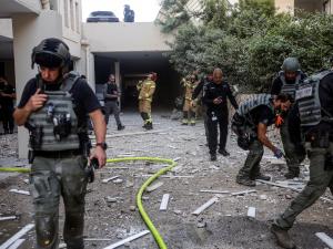 خسائر بورصة تل أبيب تتفاقم بسبب “طوفان الأقصى”.. وإسرائيل تتوقع استمرار “الحرب” لأسابيع