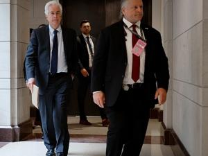 رئيس الـ "سي آي إيه" يصل قطر لبحث "هدنة إنسانية" في غزة