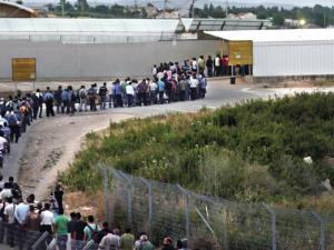 توقيع اتفاقية لجلب 40 ألف عامل هندي إلى إسرائيل!