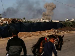 تقرير: صفقة تبادل وهدنة وشيكة بغزة.. البيت الأبيض ينفي