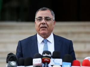 الحكومة: نرفض أية تدابير انتقالية من شأنها فصل قطاع غزة عن أراضي 67