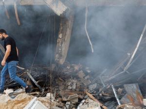 الاحتلال يقتحم مدينة جنين ويحاصر مخيمها.. قواته اشتبكت مع فلسطينيين وتحاصر 3 مستشفيات