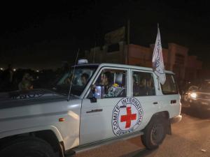 “خشينا أن يقتلنا القصف وليس حماس”.. تفاصيل اجتماع عاصف بين المحتجزين المفرج عنهم ونتنياهو